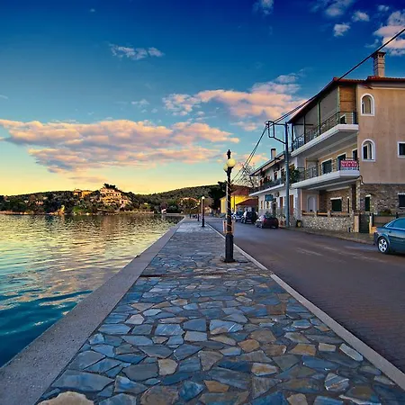 度假居 Hercules 阿马利阿波利